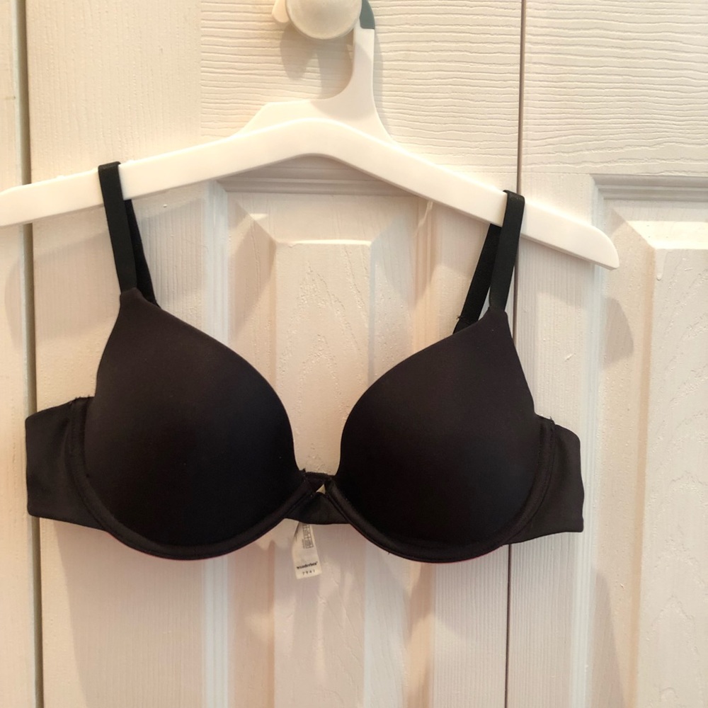 Wonderbra - push up under wire.